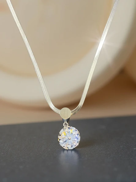 Büyük Yuvarlak Taşlı 316L Çelik Gümüş Renk Kolye – Işığın Zarif Yansıması ürün görseli 1