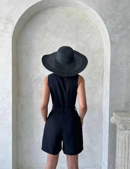 Kuşaklı şortlu tulum