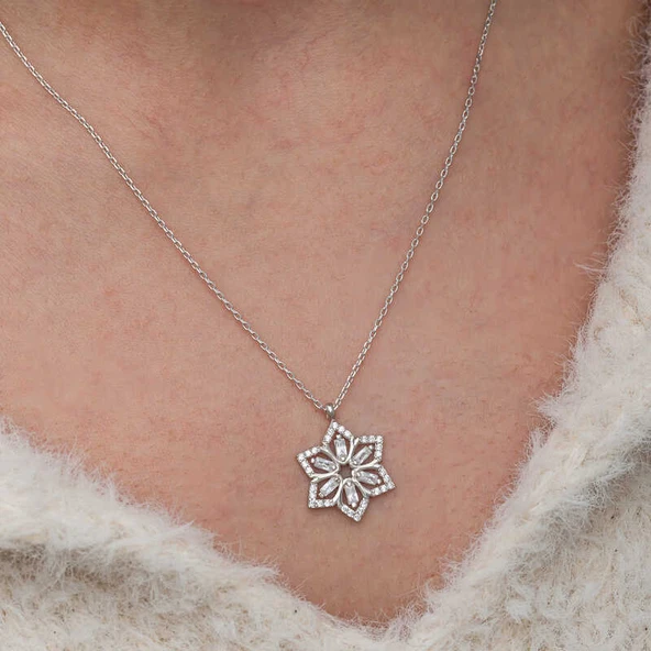 Gümüş Baget Taşlı Çiçek Kadın Kolye - Resim 5