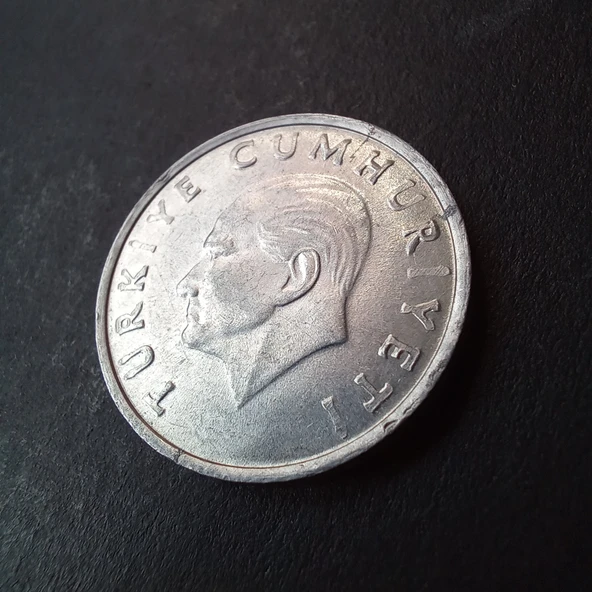 Escoines Koleksiyon 399636817b9a504611 1988 Alüminyum 10lira Çil eski madeni para - Resim 3