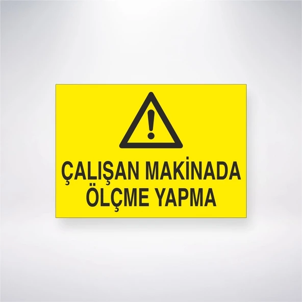 Çalışan Makinada Ölçme Yapma Sticker 20X28 Cm