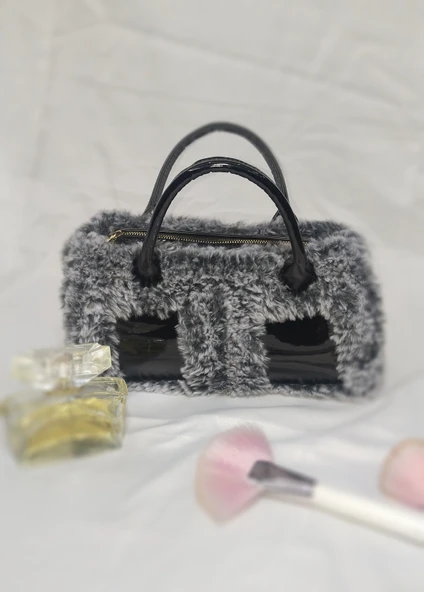 Güneş Bags El yapımı kuzu tüyü görünümlü canta