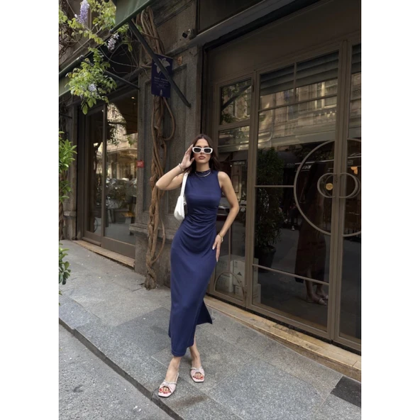 Lucky Life Kadın Yumuşak Dokulu Kumaş Bisiklet Yaka Sıfır Kolsuz Yırtmaçlı Uzun Elbise - Mavi - Resim 4