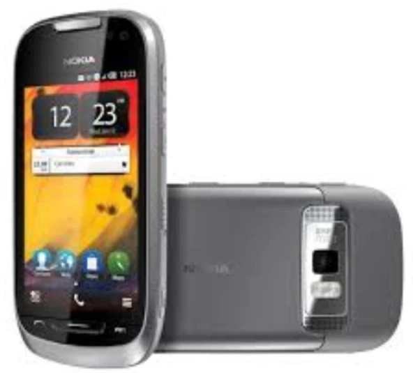 Nokia 701 GRİ HASARLI BOZUK