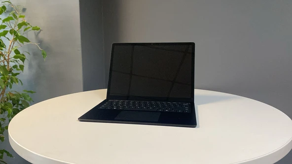 Mıcrosoft Surface Laptop 4 1951 Notebook İ5 1145G7 16Gb 512Gb M2 Ssd 13.5"2K Dokunmatik Au/Eng 2.El