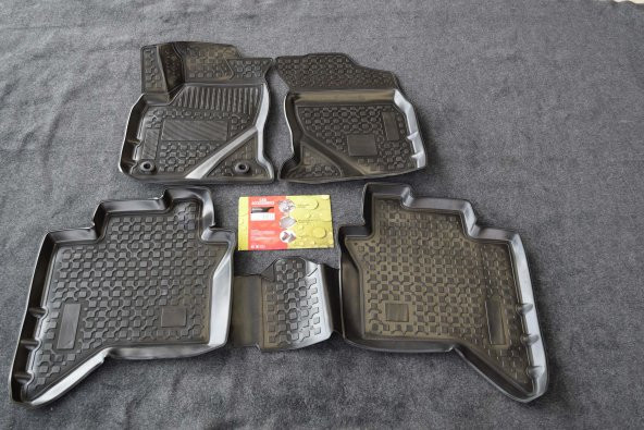 EKİCİLER TOYOTA HİLÜX (15-) LLOCKER 3D HAVUZLU PASPAS SİYAH