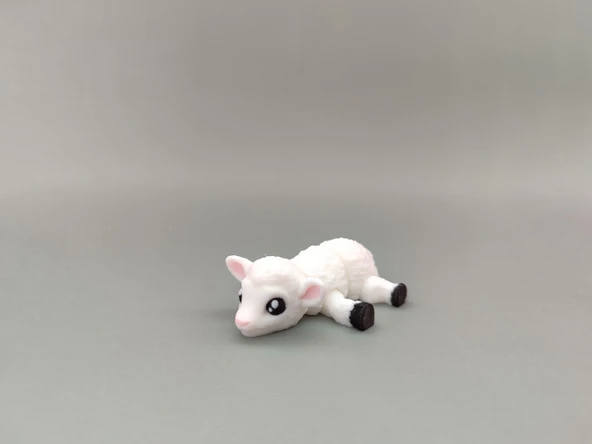 Sevimli Kuzu Figürü – Hareketli Eklemli 3D Oyuncak - 4