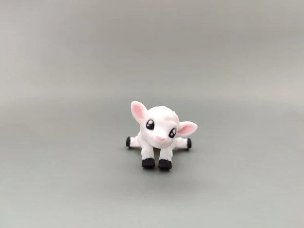 Sevimli Kuzu Figürü – Hareketli Eklemli 3D Oyuncak