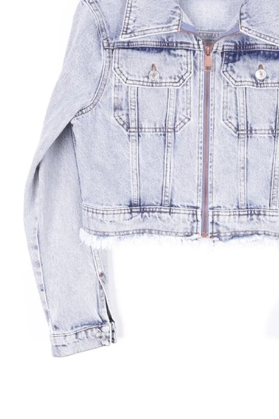 Püskül Detaylı ve Fermuarlı Kolları Düğmeli Kısa Kot Kadın Ceket Kar Yıkama Açık Mavi Denim
