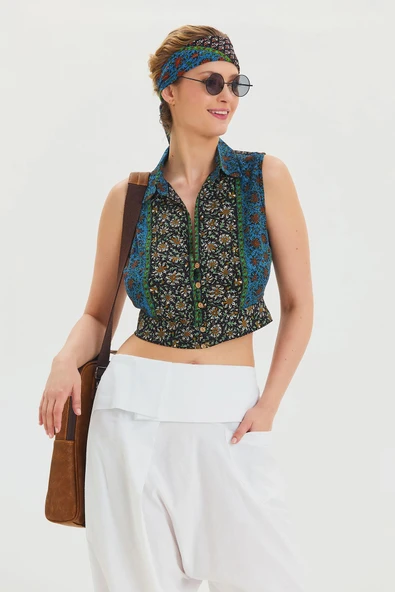 Gömlek Yaka Düğme Detaylı Crop Bluz