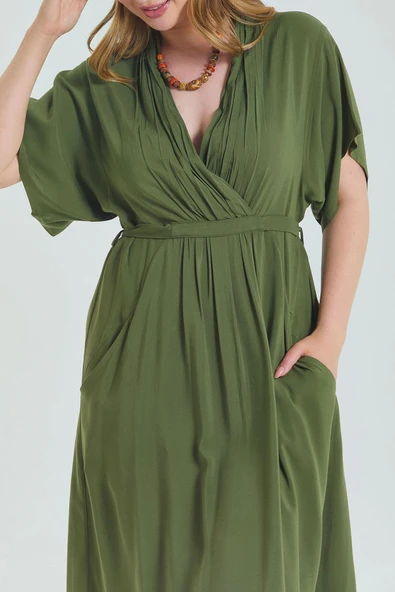 V Yaka Büzgü Detaylı Büyük Beden Elbise - 7