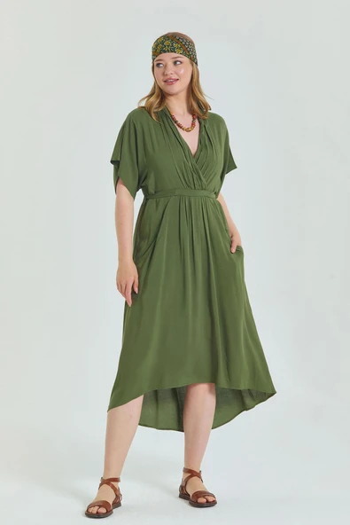 V Yaka Büzgü Detaylı Büyük Beden Elbise - 3