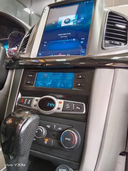 ORTA KONSOL EKRAN PANELİ CAPTIVA C140