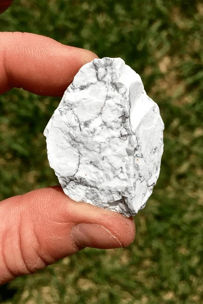 Sertifikalı Ham Işlenmemiş Doğal Havlit Taşı Kütle (3-4 Cm) ürün görseli