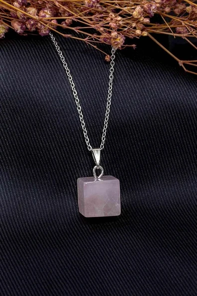 Sertifikalı Küp Kesim Pembe Kuvars Taşı Doğal Taş Kolye ürün görseli