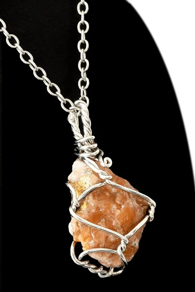 Sertifikalı Ham Işlenmemiş Tel Sargılı Güneş Taşı Kolye ürün görseli