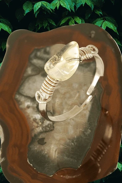 Sertifikalı Kırık Taşlı İnce Model Kristal Kuvars Taşı Yüzük - Ayarlamalı ürün görseli