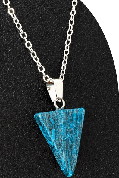 Sertifikalı Piramit Model Apatit Taşı Kolye ürün görseli