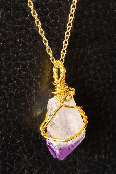 Sertifikalı Gold Tel Sargılı Ham Ametist Taşı Kolye ürün görseli