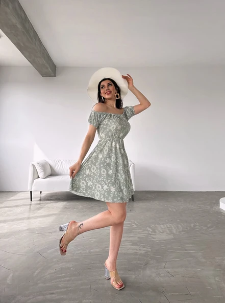 Madonna Yaka Çiçek Desenli Yeşil Elbise - 2