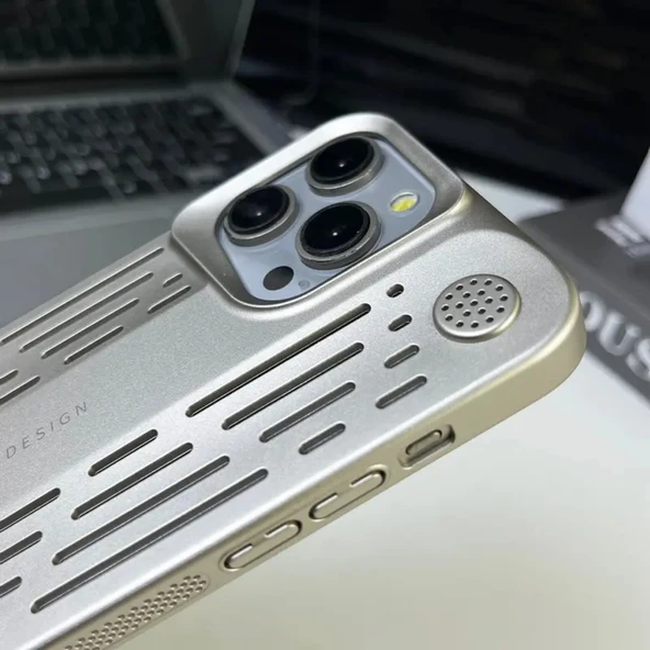 iPhone 11 Lüks Kokulu Telefon Kılıfı Ultra Design & Darbeye Dayanıklı Şık Premium Kılıf ( Krem ) - 4