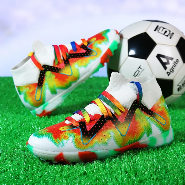 Unisex Graffiti Desenli Krampon Futbol Ayakkabısı (Beyaz)