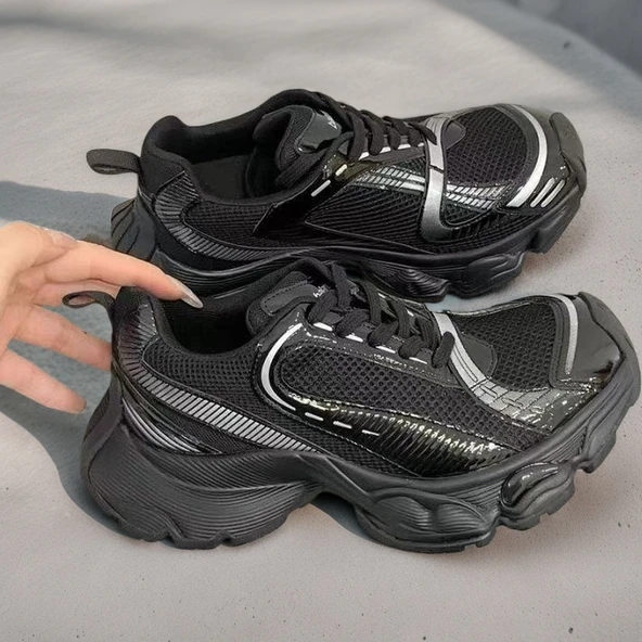 Unisex Kalın Tabanlı Spor Ayakkabı (Siyah)