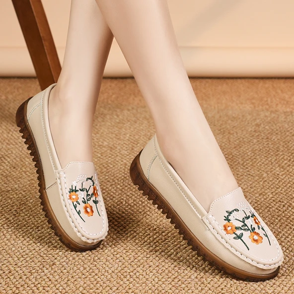 Nakışlı Yumuşak Tabanlı Kadın Loafer Ayakkabı (Bej-1)