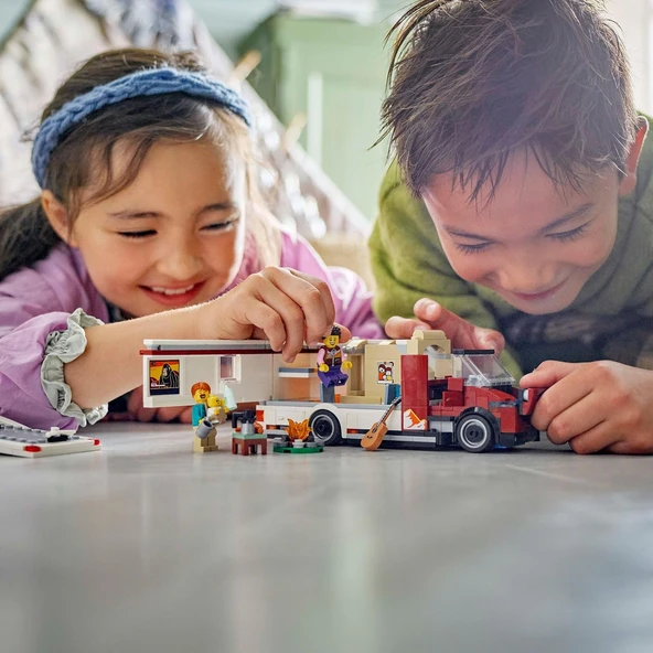 Lego City Tatil Macera Karavanı 60454-6 Yaş Ve Üzeri Çocuklar Için Yaratıcı Oyuncak Yapım Seti, Doğu - Resim 7