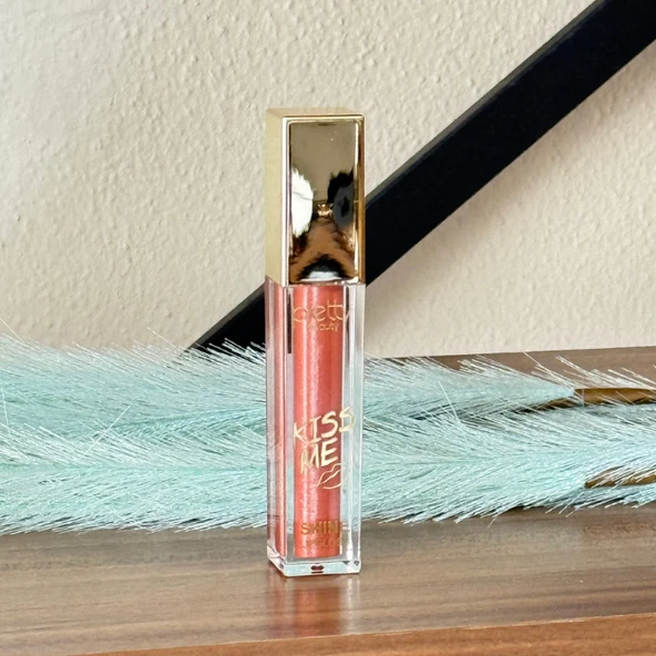 Sudedi Home Kiss Me Shine Lip Gloss - Şeftali Tonlarında Işıltılı Dudak Parlatıcısı