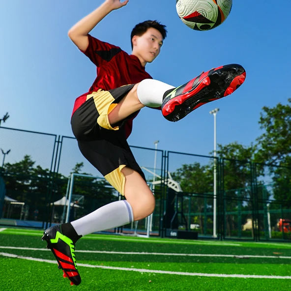 Unisex Kramponlu Futbol Ayakkabısı (Siyah Kramponlar) - Resim 10