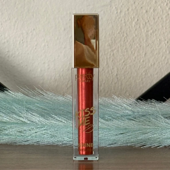 Sudedi Home Kiss Me Shine Lip Gloss - Yoğun Kızıl Işıltılı Dudak Parlatıcısı