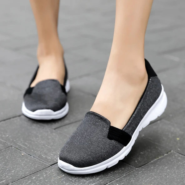 Kadın Günlük Slip-On Yürüyüş Ayakkabısı (Siyah)
