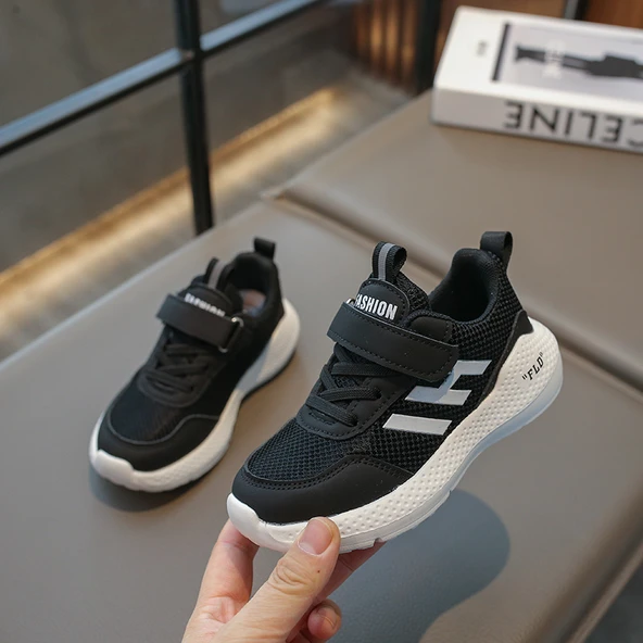 Unisex Çocuk Spor Ayakkabı (Siyah)