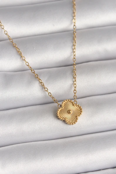 316L Çelik Gold Renk İşleme Detaylı Yonca Model Kadın Kolye - TJ-BKO10017