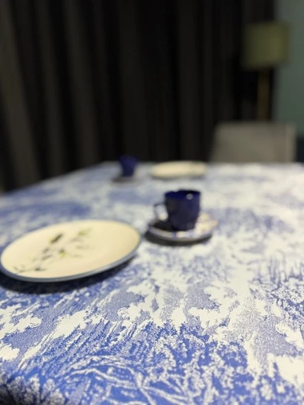 LOOM & LAUREL Jakarlı Dokuma Kumaş Masa Örtüsü Mavi Ağırlıklı - Resim 3