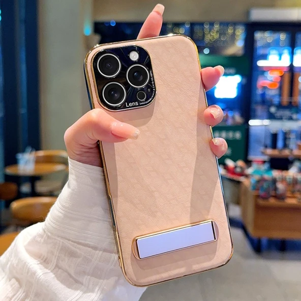 iPhone 16 Pro Max Altın Kaplama Standlı Koruyucu Kılıf