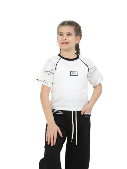 KOL YAZILI KIZ T-SHIRT