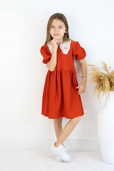 Kız Çocuk Kiremit Elbise - Beyaz Yaka Detaylı, Kısa Kollu, Günlük ve Özel Günler İçin Şık - Resim 3