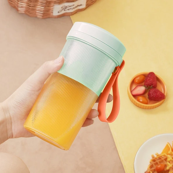Kablosuz Taşınabilir Elektrikli Katı Meyve Sıkacağı - 300ml - Mavi - 4