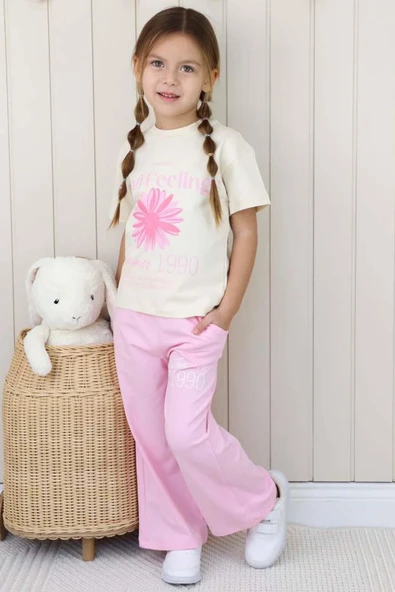 Kız Çocuk Üzeri Papatya Detaylı Ve Feeling Baskılı T-shirt Pembe Salaş Pantolon Alt Üst Takım