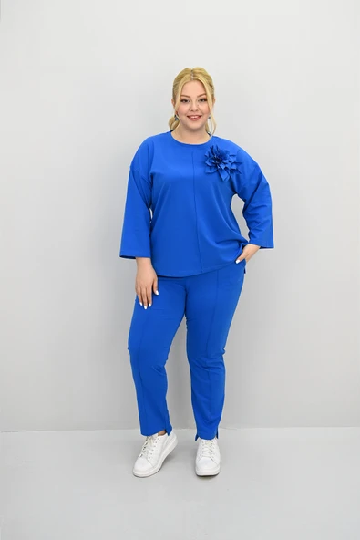 Kadın Büyük Beden Uzun Kollu Çiçek Aksesuarlı Eşofman Takımı 8182-25