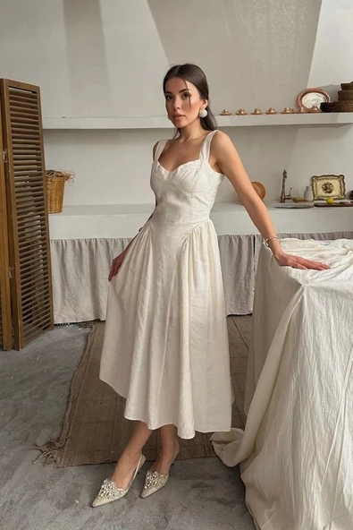 Bej Yanları Büzgülü Göğüs Kuplu Elbise