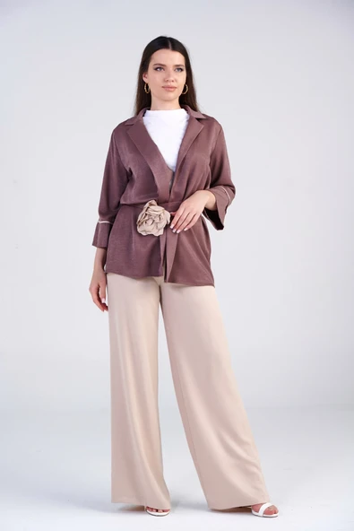 Trend Kadın Modern Tasarımı Ve Rahatlığıyla Tarzınıza Sofistike Bir Dokunuş Katıyor. - Resim 2