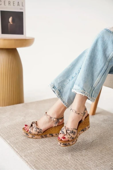 Papuçcity Frzn 03189 Kadın Dolgu Topuk Çiçek Desenli Sandalet Ayakkabı - 5