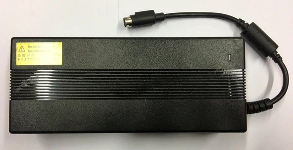 24 VOLT 9 AMPER  PLASTİK KASA ADAPTÖR
