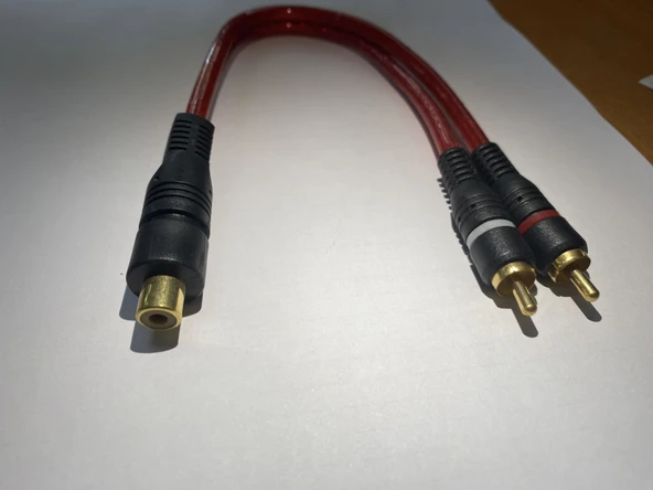 KIRMIZI Y KABLO 2 RCA ERKEK+1 RCA DİŞİ 30 CM