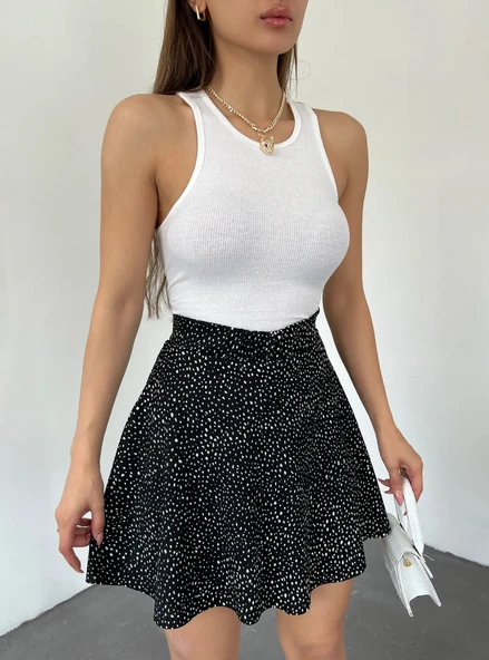 Kadın Beyaz Puantiye Desenli Siyah Şort etek - 2