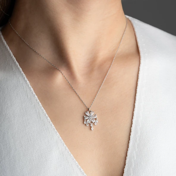 Vaoov 925 Ayar Gümüş Damla Taşlı Kiraz Çiçeği Kolye ürün görseli