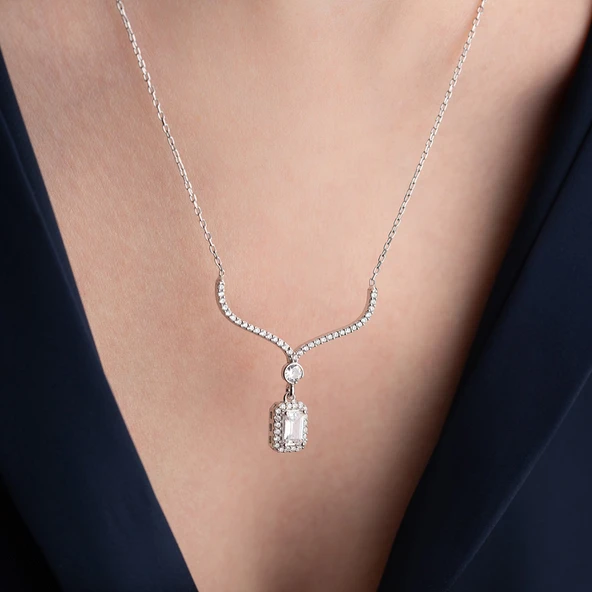 Vaoov 925 Ayar Gümüş Beyaz Baget Taşlı Sallantılı Hediye Kolye - Resim 3